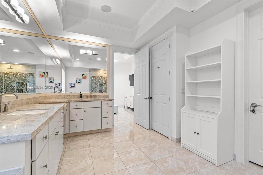 Недавно арендовано: $9,500 (5 спален, 3 ванн, 3372 Квадратных фут)