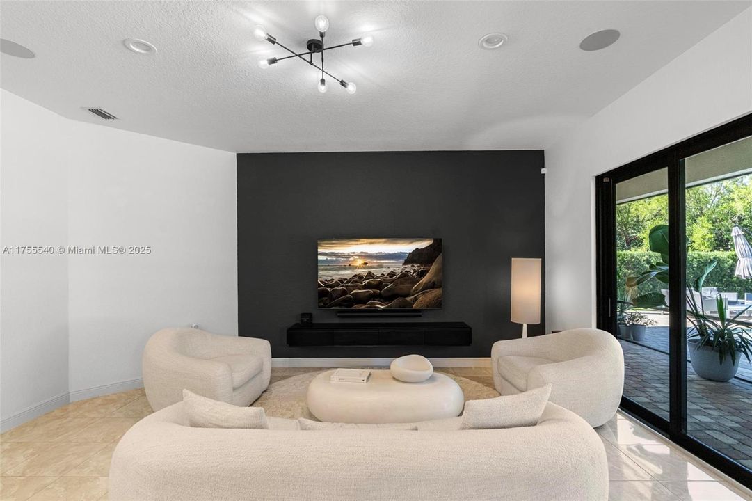 Недавно арендовано: $9,500 (5 спален, 3 ванн, 3372 Квадратных фут)