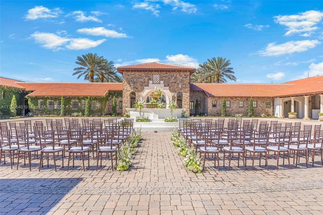 Недавно арендовано: $9,500 (5 спален, 3 ванн, 3372 Квадратных фут)