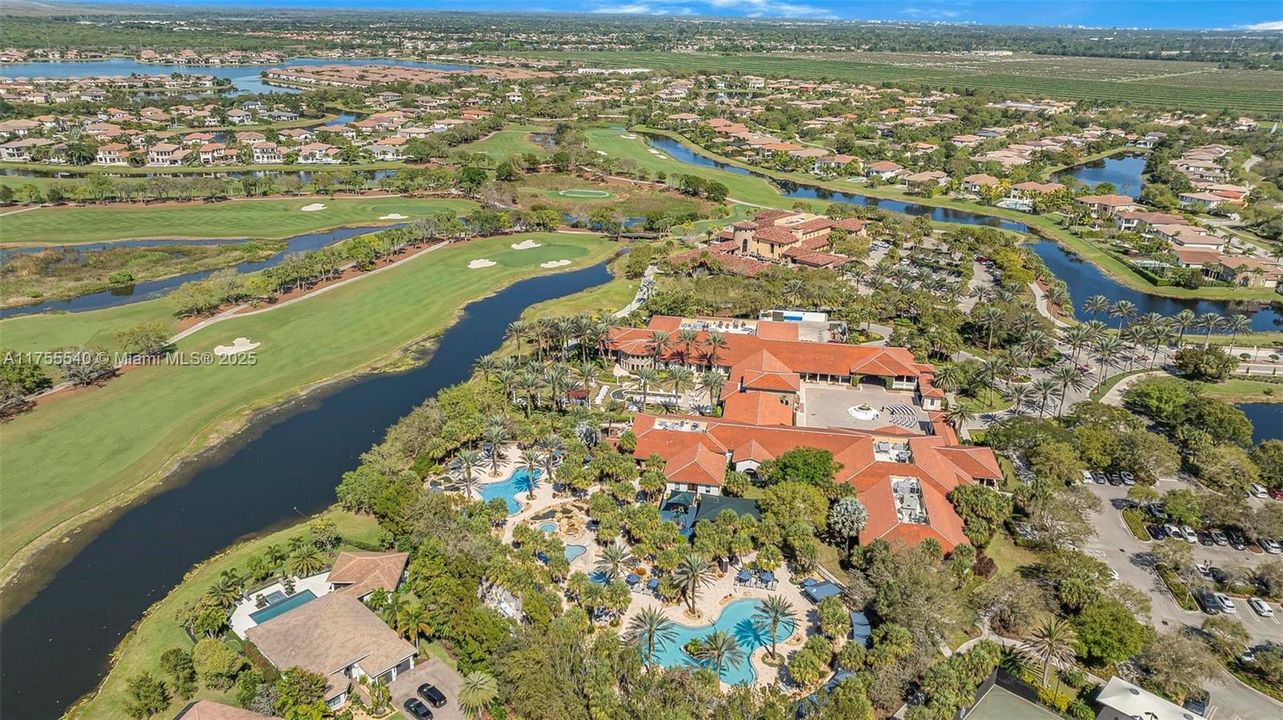 Недавно арендовано: $9,500 (5 спален, 3 ванн, 3372 Квадратных фут)