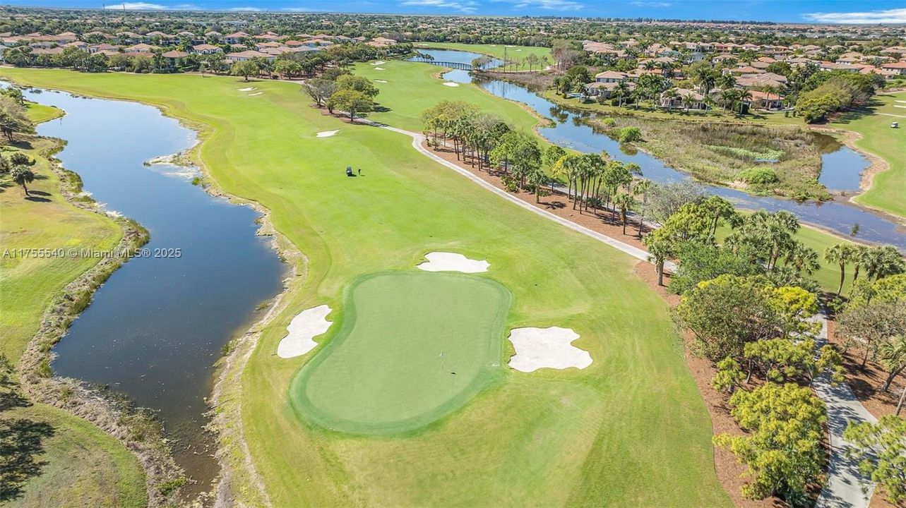 Недавно арендовано: $9,500 (5 спален, 3 ванн, 3372 Квадратных фут)