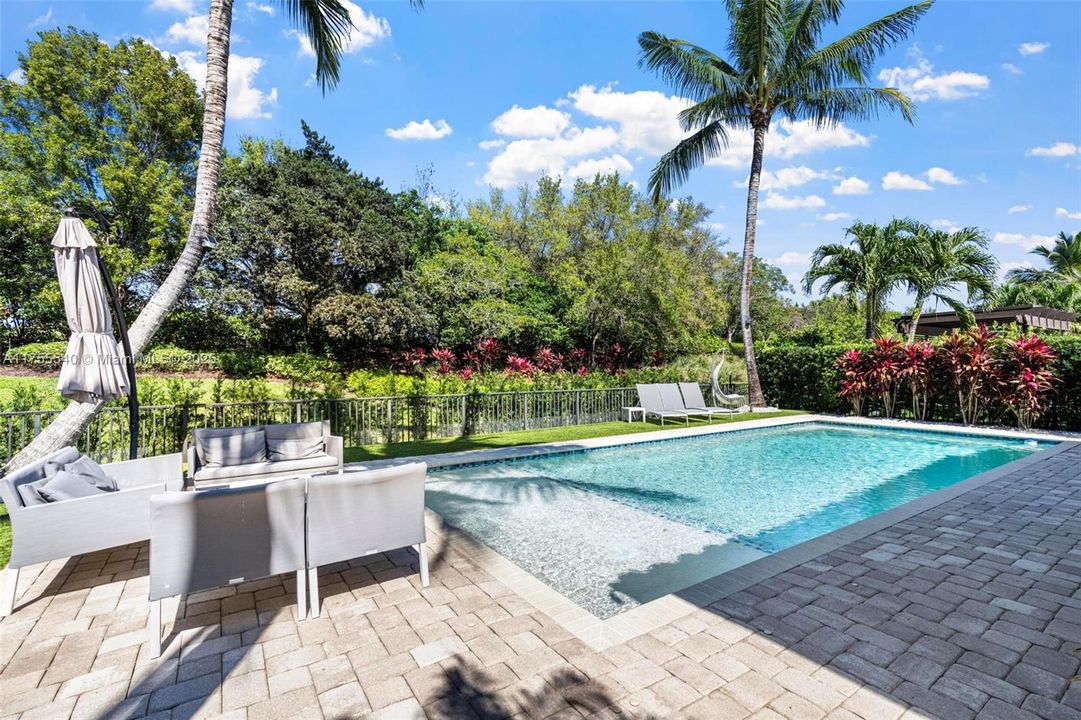 Недавно арендовано: $9,500 (5 спален, 3 ванн, 3372 Квадратных фут)