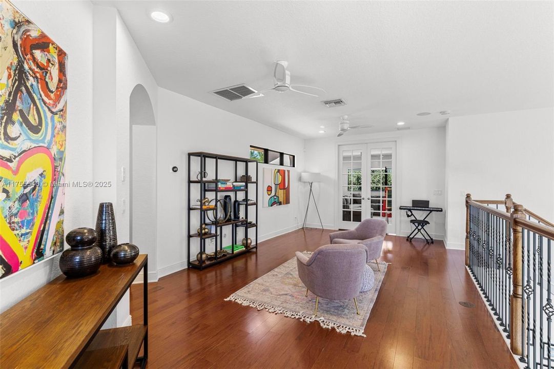 Недавно арендовано: $9,500 (5 спален, 3 ванн, 3372 Квадратных фут)