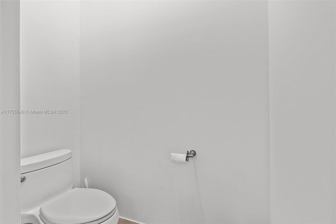 Недавно арендовано: $9,500 (5 спален, 3 ванн, 3372 Квадратных фут)