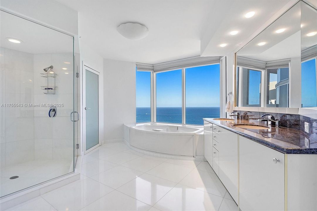 En Venta: $2,650,000 (3 camas, 3 baños, 2090 Pies cuadrados)