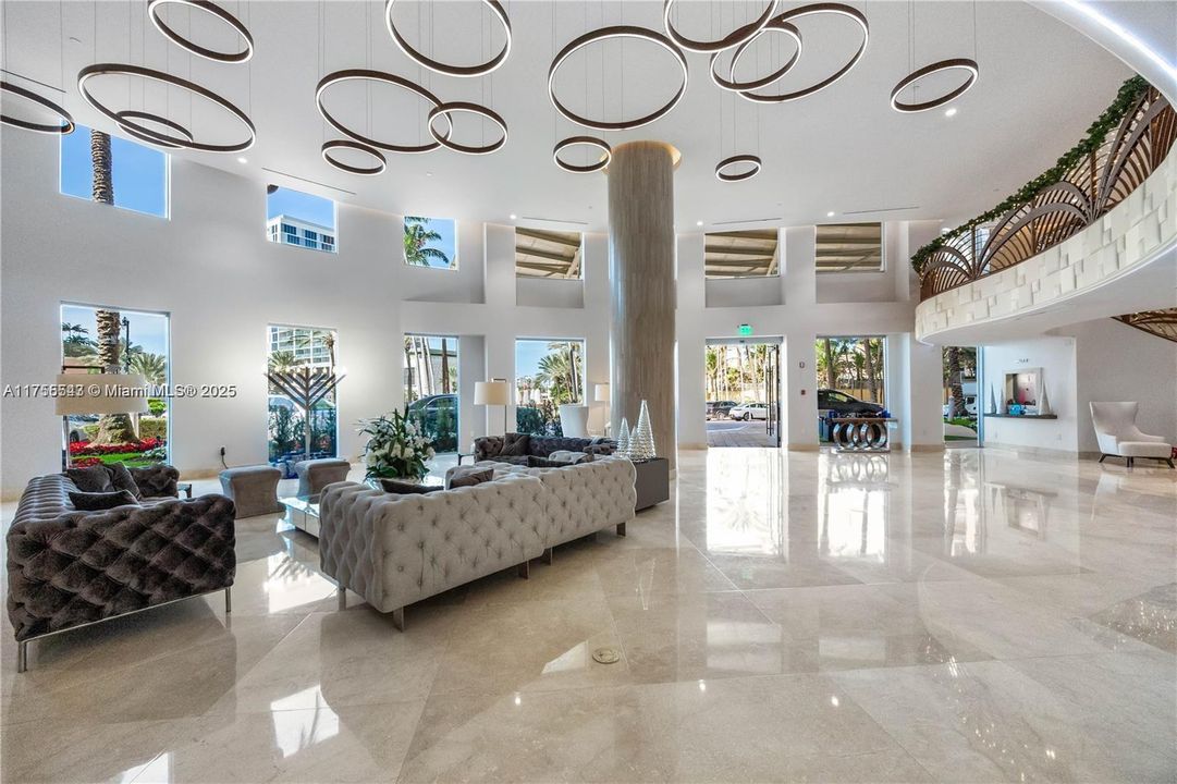 En Venta: $2,650,000 (3 camas, 3 baños, 2090 Pies cuadrados)