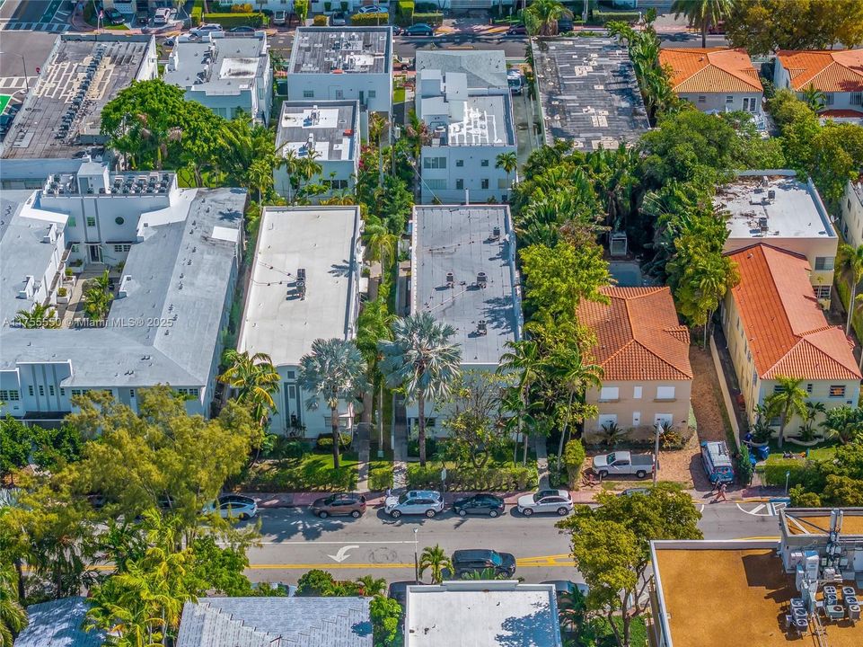 最近售出: $209,900 (1 贝兹, 1 浴室, 696 平方英尺)