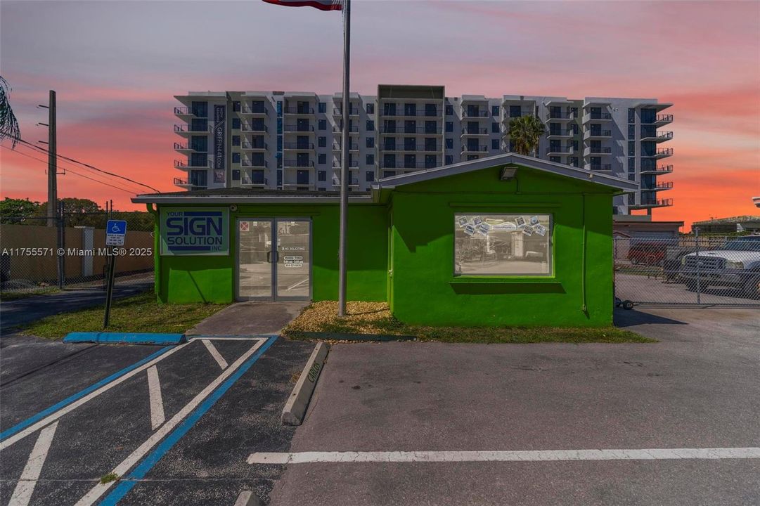 Recientemente alquilado: $11,700 (0 camas, 0 baños, 0 Pies cuadrados)