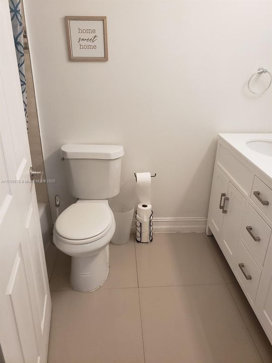 Recently Rented: $3,600 (3 beds, 2 baths, 2850 Square Feet)