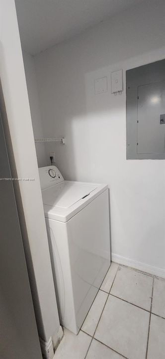 Recientemente alquilado: $2,000 (2 camas, 2 baños, 1051 Pies cuadrados)