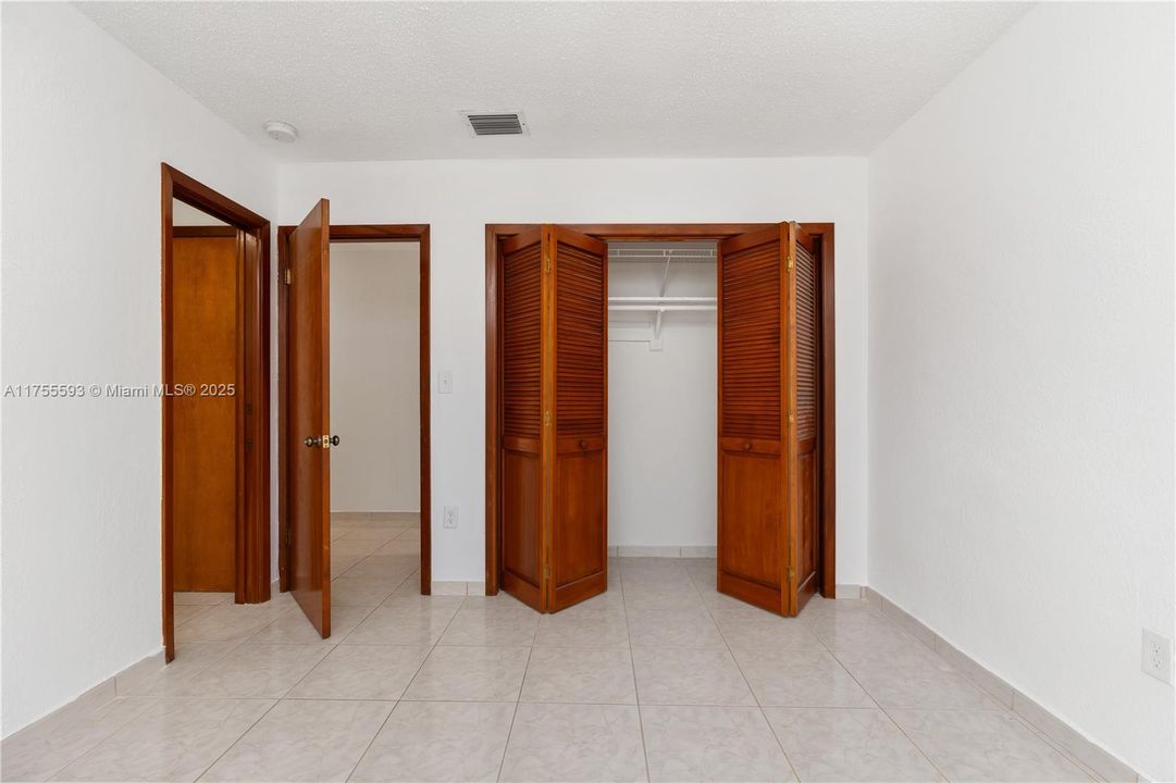 最近售出: $660,000 (3 贝兹, 2 浴室, 1977 平方英尺)