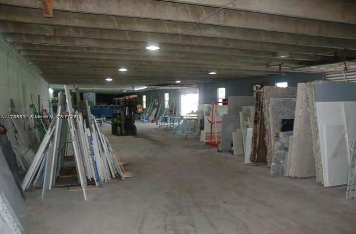 最近售出: $3,400,000 (0 贝兹, 0 浴室, 0 平方英尺)