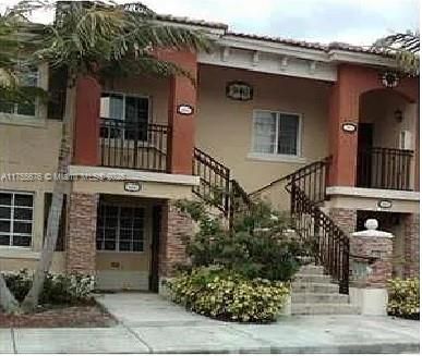 待售: $240,000 (2 贝兹, 2 浴室, 920 平方英尺)