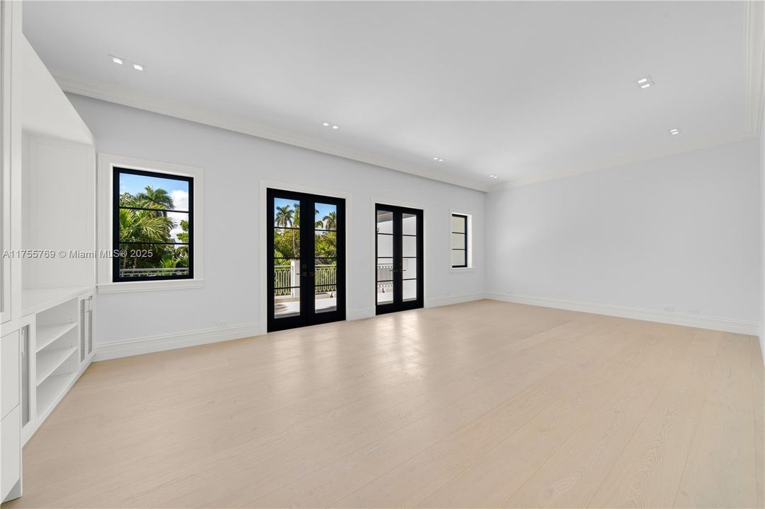 Vendido Recientemente: $13,750,000 (7 camas, 8 baños, 6485 Pies cuadrados)