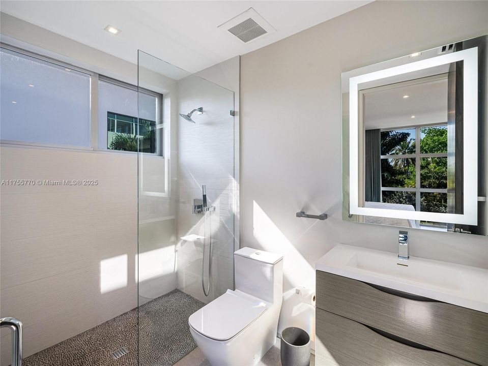 For Sale: $18,180,000 (5 beds, 5 baths, 5363 Square Feet)