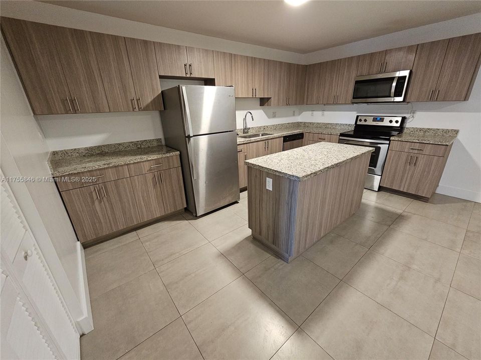 合同活跃: $5,950,000 (0 贝兹, 0 浴室, 0 平方英尺)