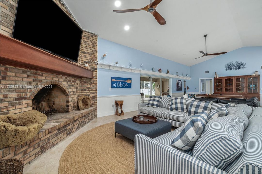 Recently Sold: $709,000 (5 beds, 3 baths, 0 Square Feet)