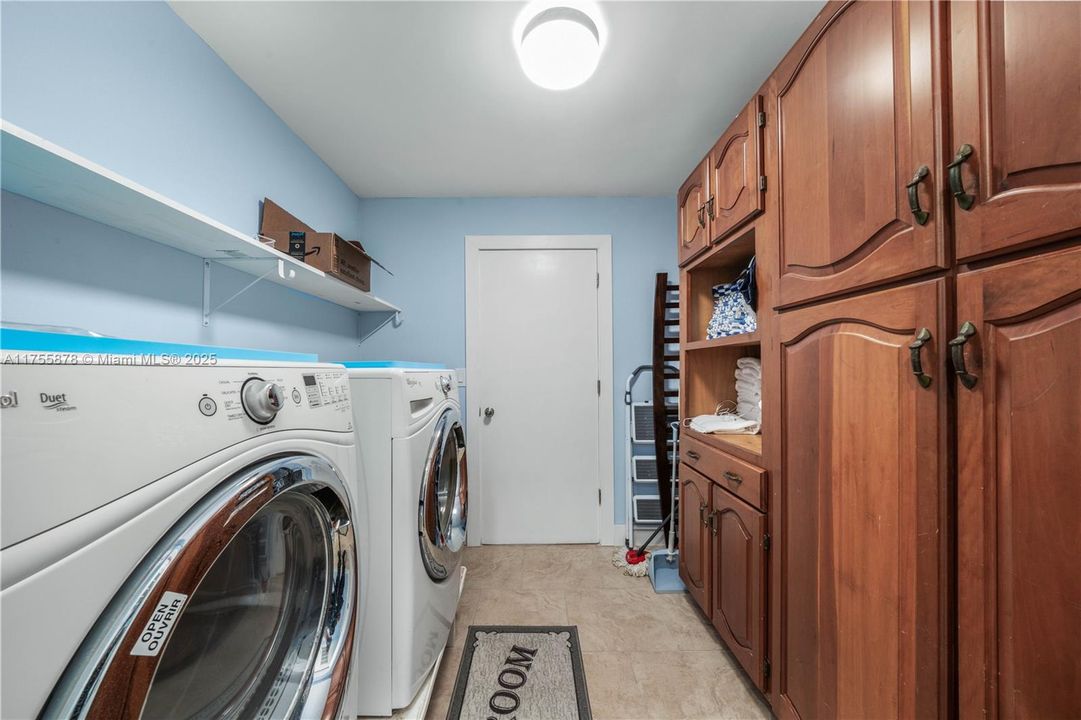 Recently Sold: $709,000 (5 beds, 3 baths, 0 Square Feet)