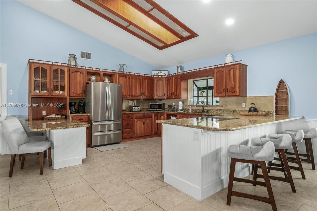 Recently Sold: $709,000 (5 beds, 3 baths, 0 Square Feet)