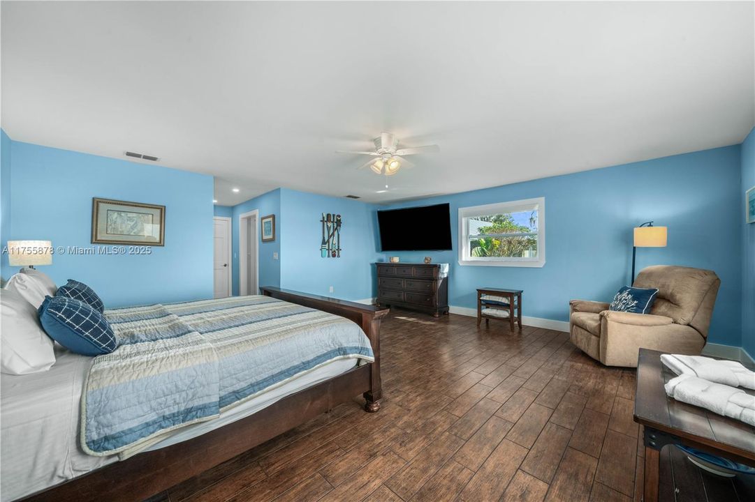 Recently Sold: $709,000 (5 beds, 3 baths, 0 Square Feet)