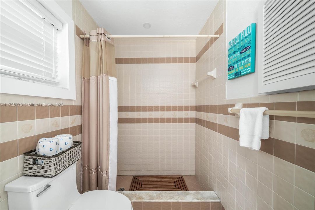 Recently Sold: $709,000 (5 beds, 3 baths, 0 Square Feet)