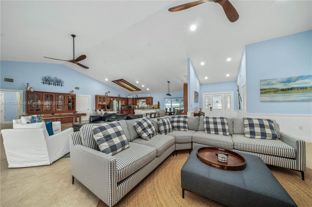 Recently Sold: $709,000 (5 beds, 3 baths, 0 Square Feet)