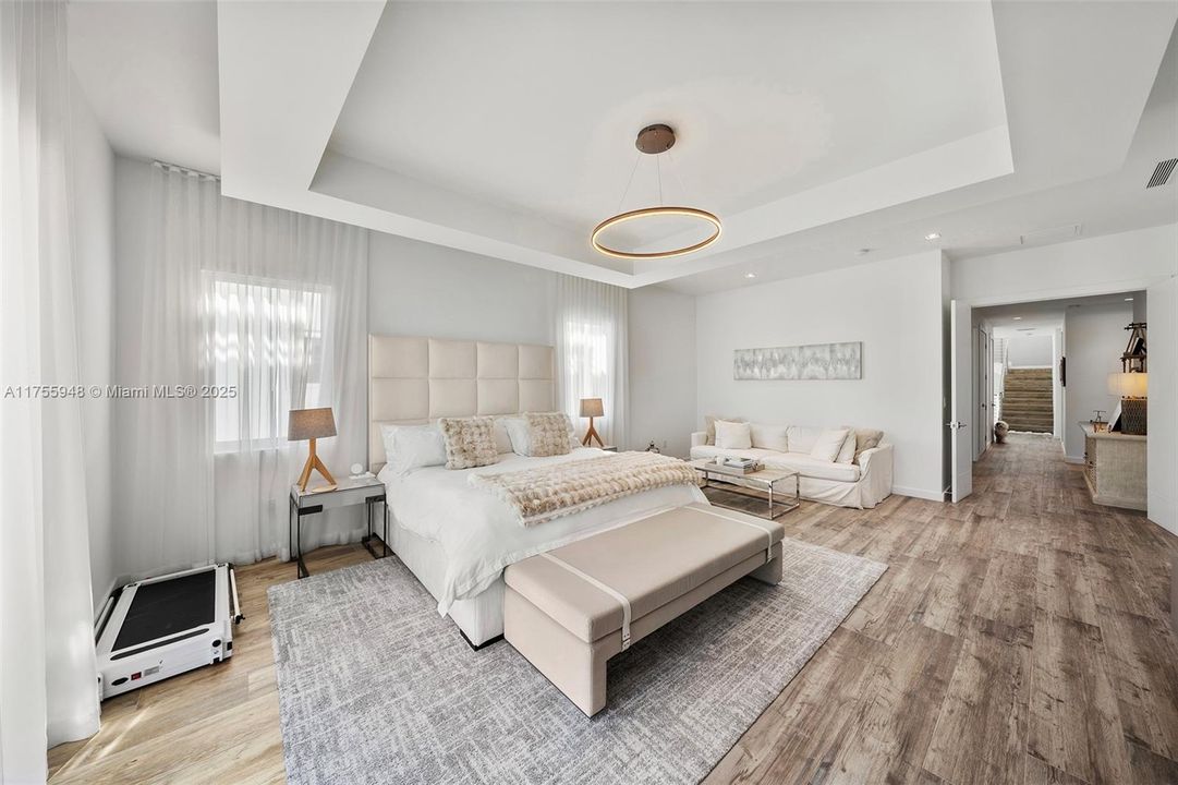 Recently Sold: $1,792,000 (5 beds, 5 baths, 4247 Square Feet)