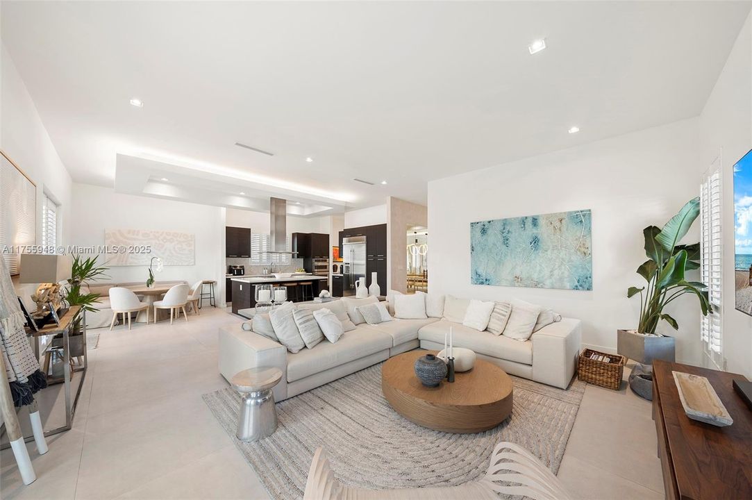 Recently Sold: $1,792,000 (5 beds, 5 baths, 4247 Square Feet)