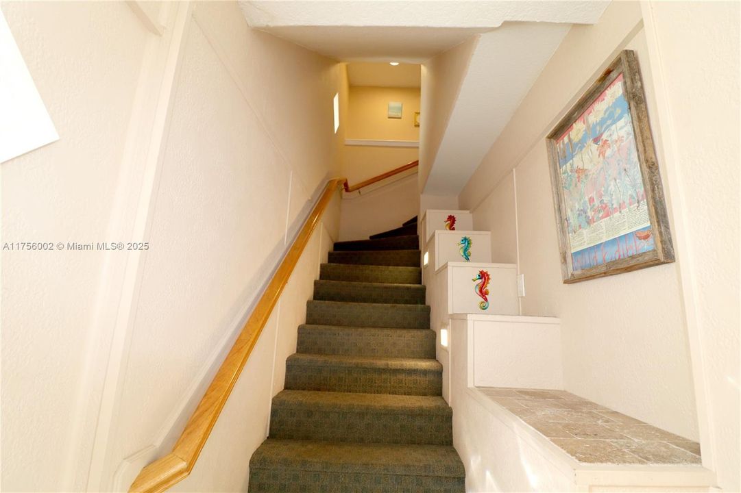 En Venta: $1,195,000 (3 camas, 3 baños, 1493 Pies cuadrados)