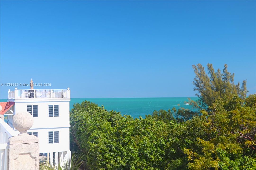 En Venta: $1,195,000 (3 camas, 3 baños, 1493 Pies cuadrados)