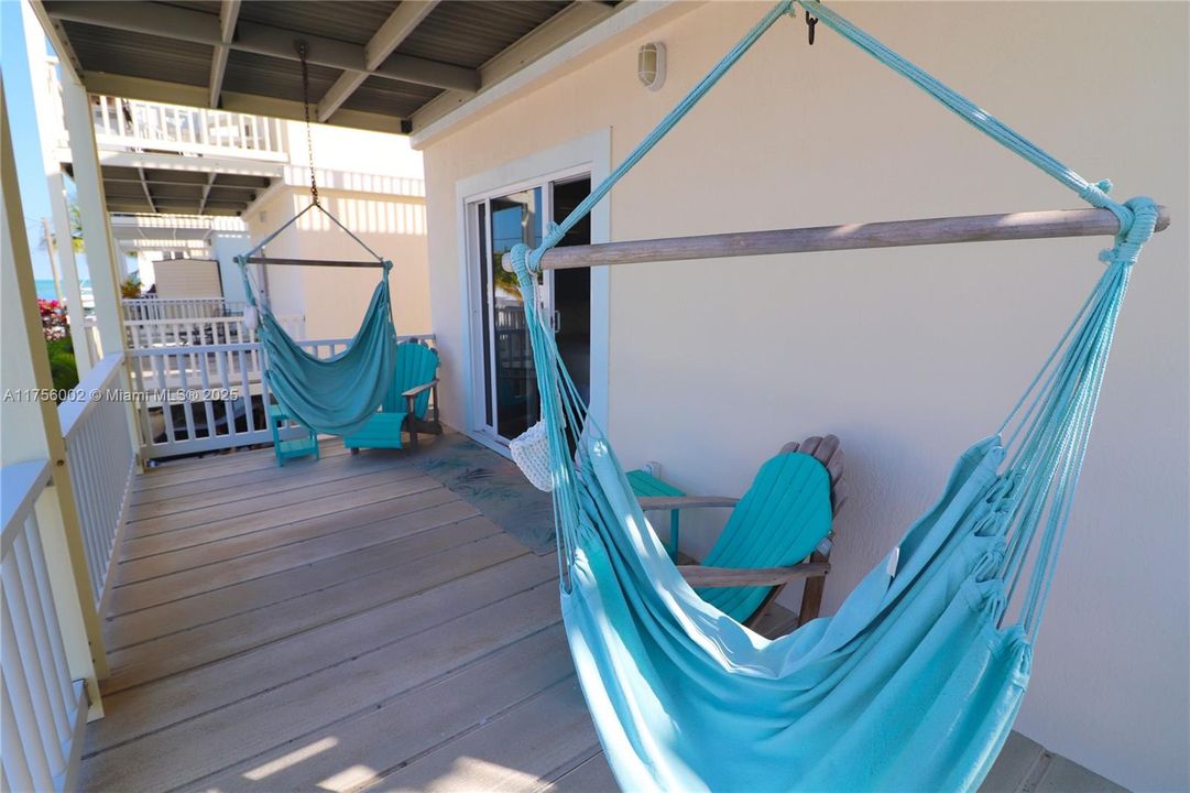 En Venta: $1,195,000 (3 camas, 3 baños, 1493 Pies cuadrados)