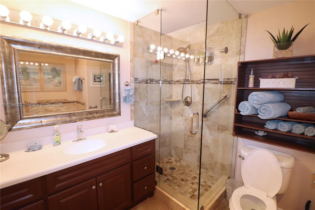 En Venta: $1,195,000 (3 camas, 3 baños, 1493 Pies cuadrados)