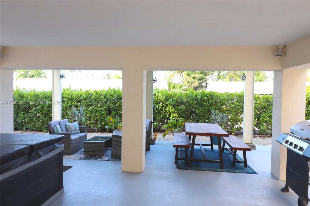 En Venta: $1,195,000 (3 camas, 3 baños, 1493 Pies cuadrados)