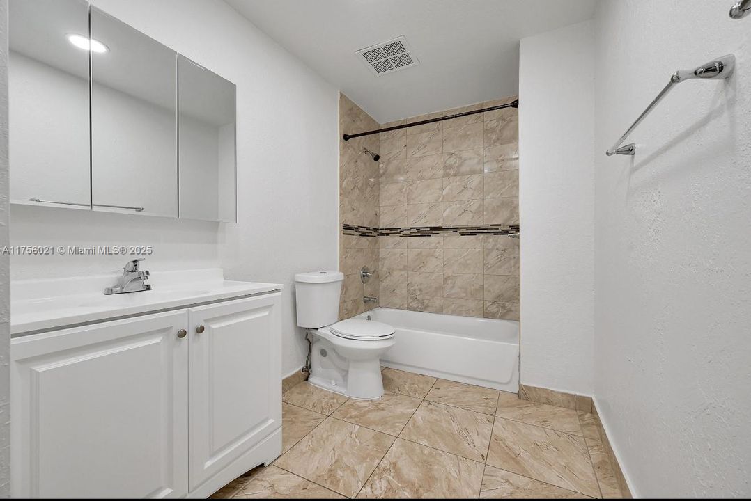 最近租的: $2,250 (2 贝兹, 1 浴室, 0 平方英尺)