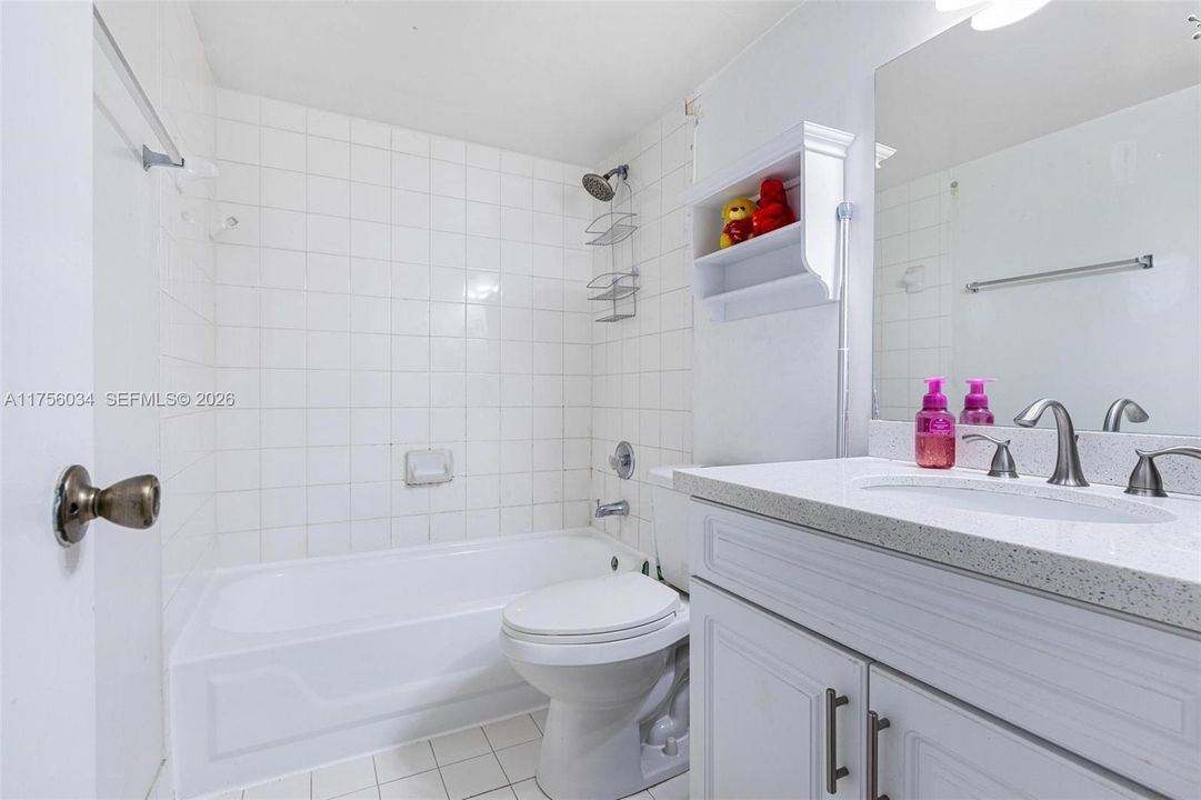 Recently Sold: $289,000 (2 beds, 2 baths, 1106 Square Feet)