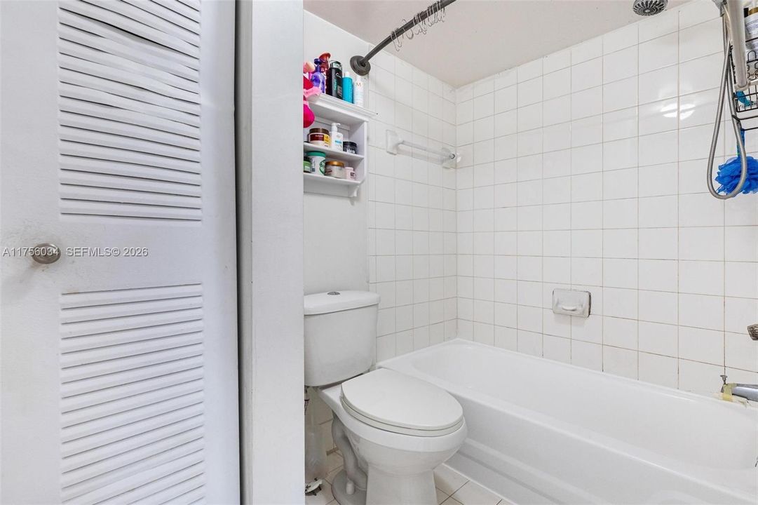 Recently Sold: $289,000 (2 beds, 2 baths, 1106 Square Feet)