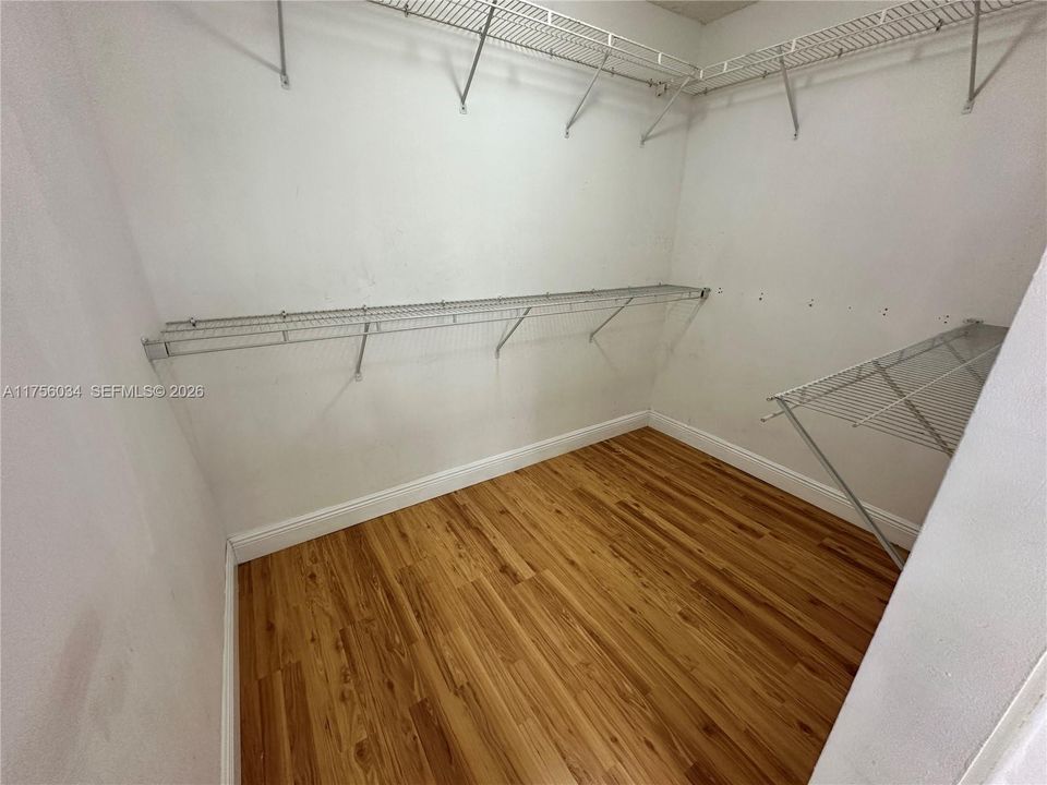 Recently Sold: $289,000 (2 beds, 2 baths, 1106 Square Feet)