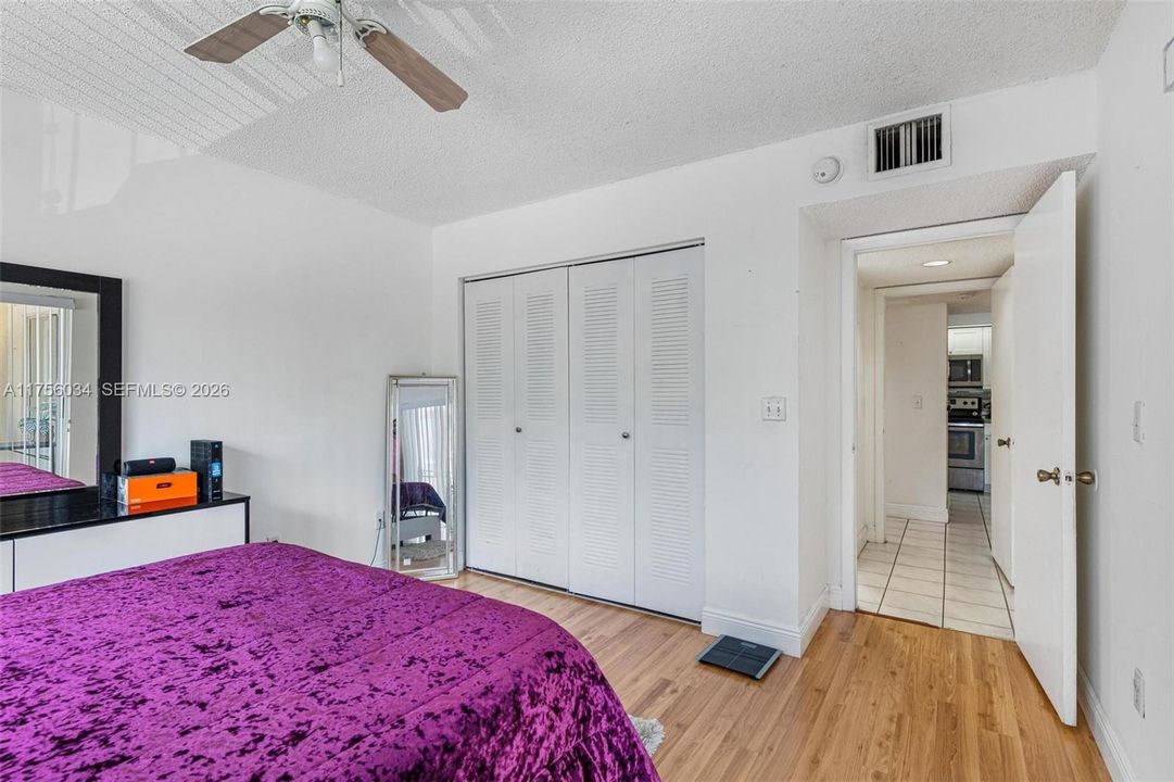 Recently Sold: $289,000 (2 beds, 2 baths, 1106 Square Feet)