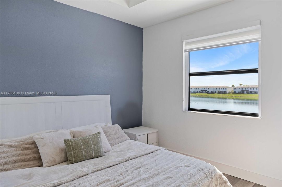 最近售出: $499,000 (3 贝兹, 2 浴室, 1778 平方英尺)