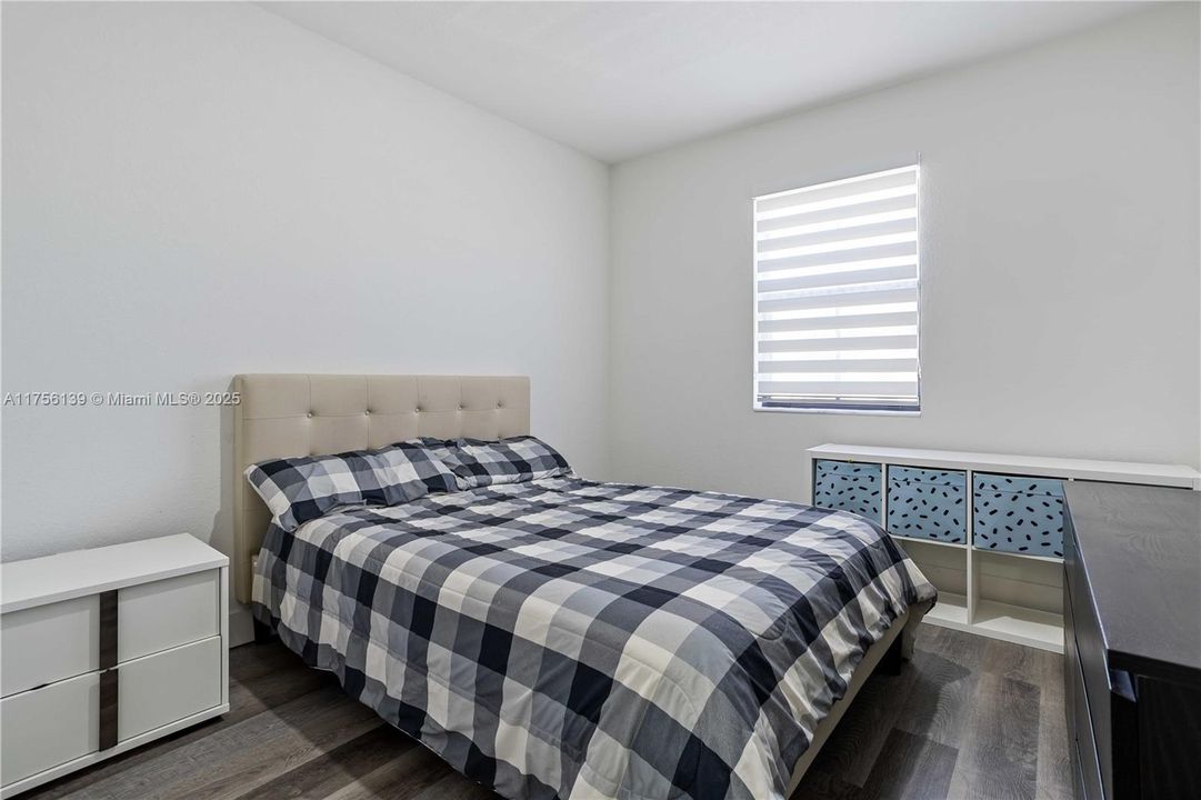 最近售出: $499,000 (3 贝兹, 2 浴室, 1778 平方英尺)