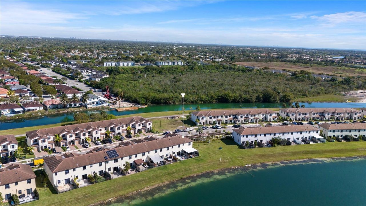 最近售出: $499,000 (3 贝兹, 2 浴室, 1778 平方英尺)