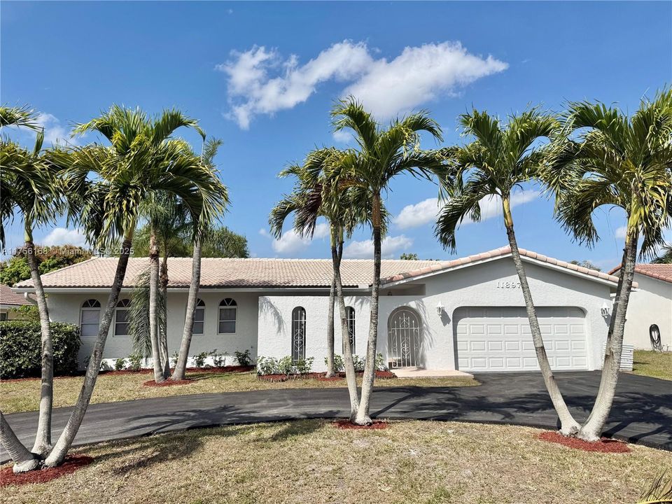 Недавно арендовано: $3,875 (3 спален, 2 ванн, 2196 Квадратных фут)