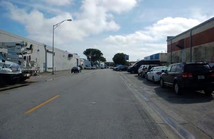 最近售出: $8,000,000 (0 贝兹, 0 浴室, 0 平方英尺)