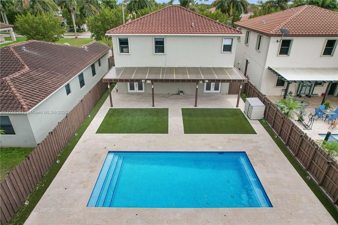 Recently Rented: $5,250 (4 beds, 2 baths, 2587 Square Feet)