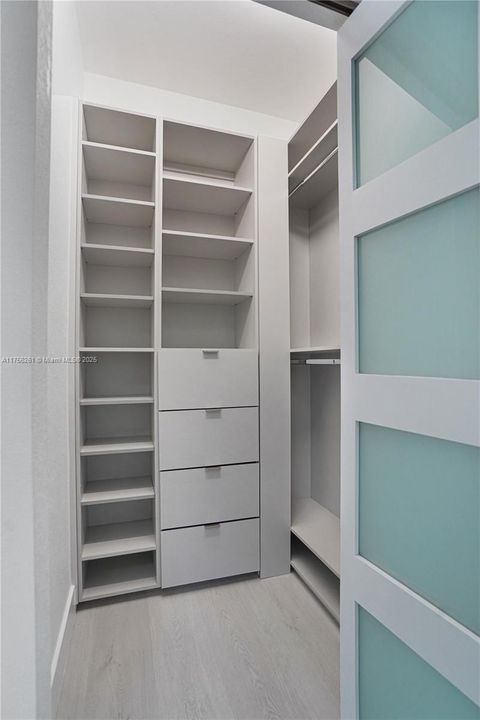 Recently Rented: $5,250 (4 beds, 2 baths, 2587 Square Feet)