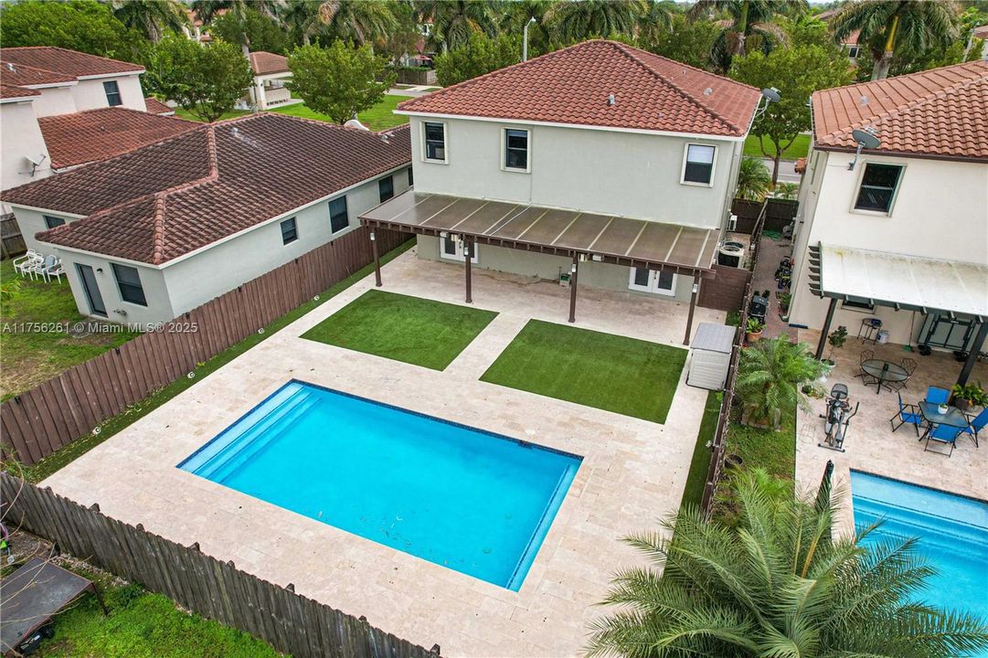 Recently Rented: $5,250 (4 beds, 2 baths, 2587 Square Feet)