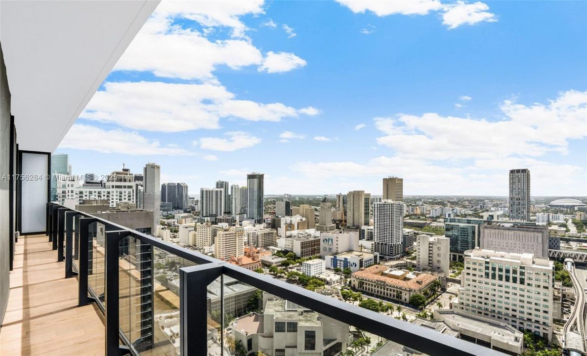 En Venta: $1,595,000 (3 camas, 3 baños, 1150 Pies cuadrados)