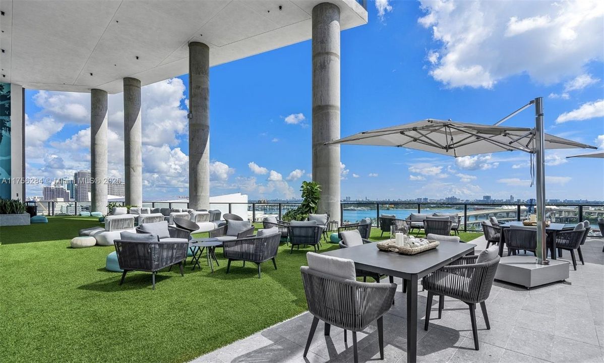 En Venta: $1,595,000 (3 camas, 3 baños, 1150 Pies cuadrados)