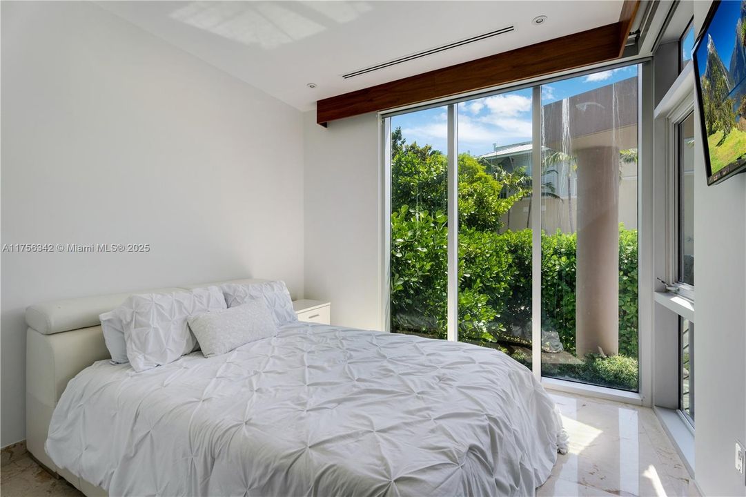 待售: $2,950,000 (4 贝兹, 3 浴室, 2448 平方英尺)