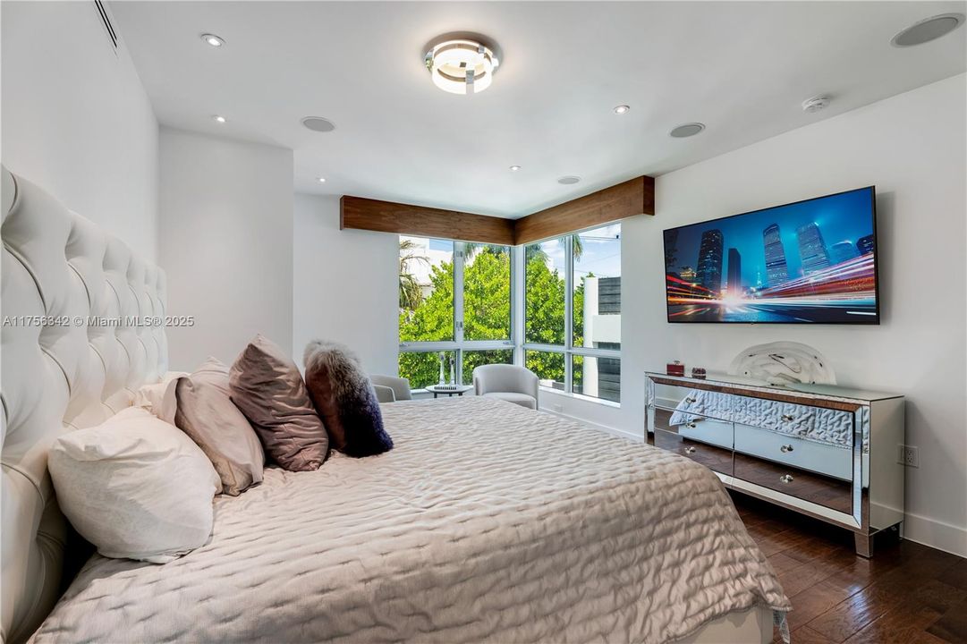 待售: $2,950,000 (4 贝兹, 3 浴室, 2448 平方英尺)